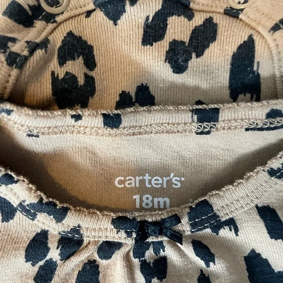 4 Carter's long sleeved Baby Onesies - Picture 6 of 7